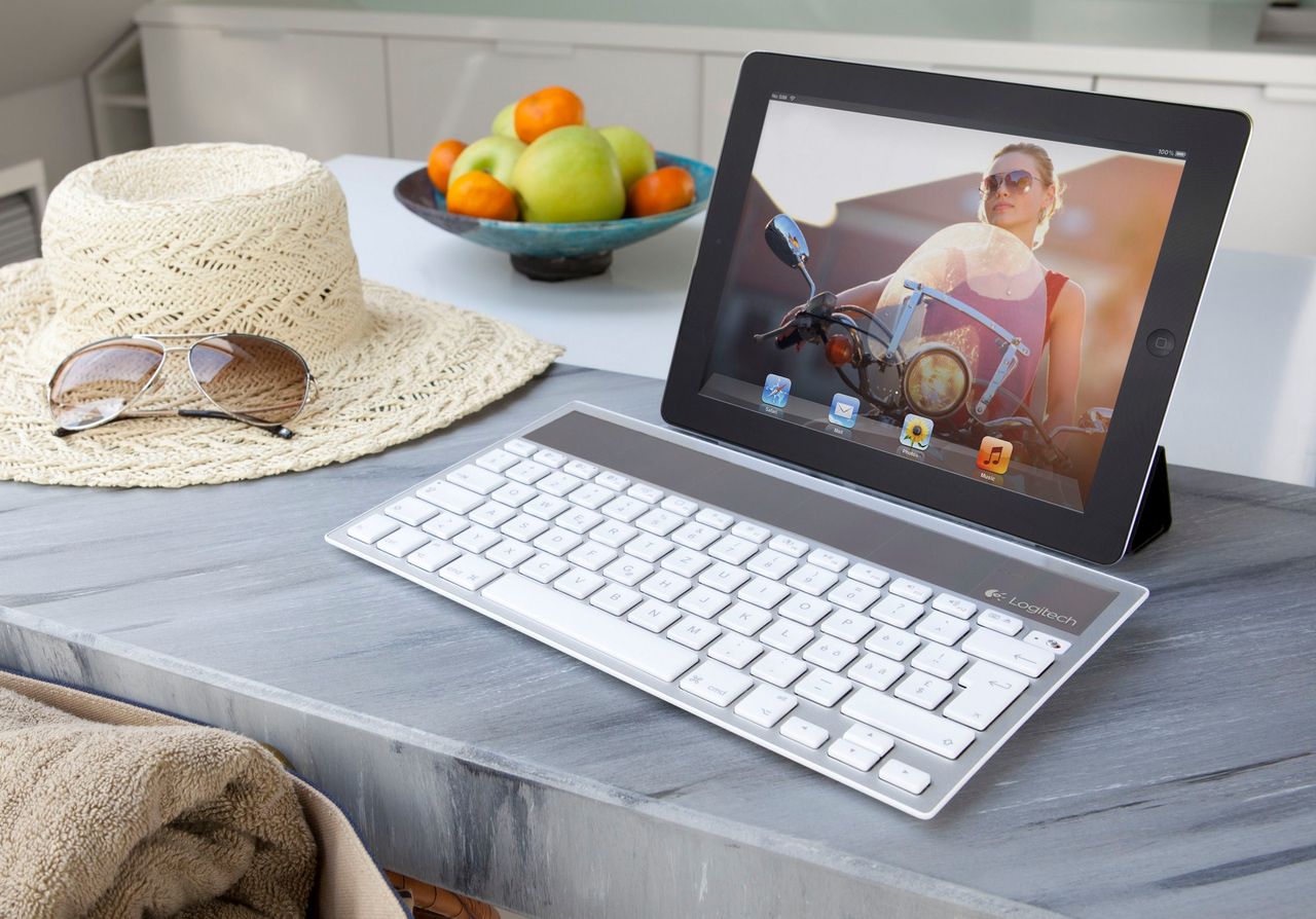 Logitech Wireless Solar Keyboard K760