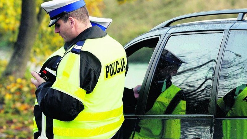 Czy dymisja komendanta Roberta Wodejki na związek ze współną akcją drogówki i Pentora?