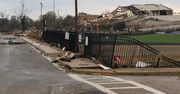 Śmiertelne tornada przetaczają się przez południowe i środkowo-zachodnie Stany Zjednoczone.