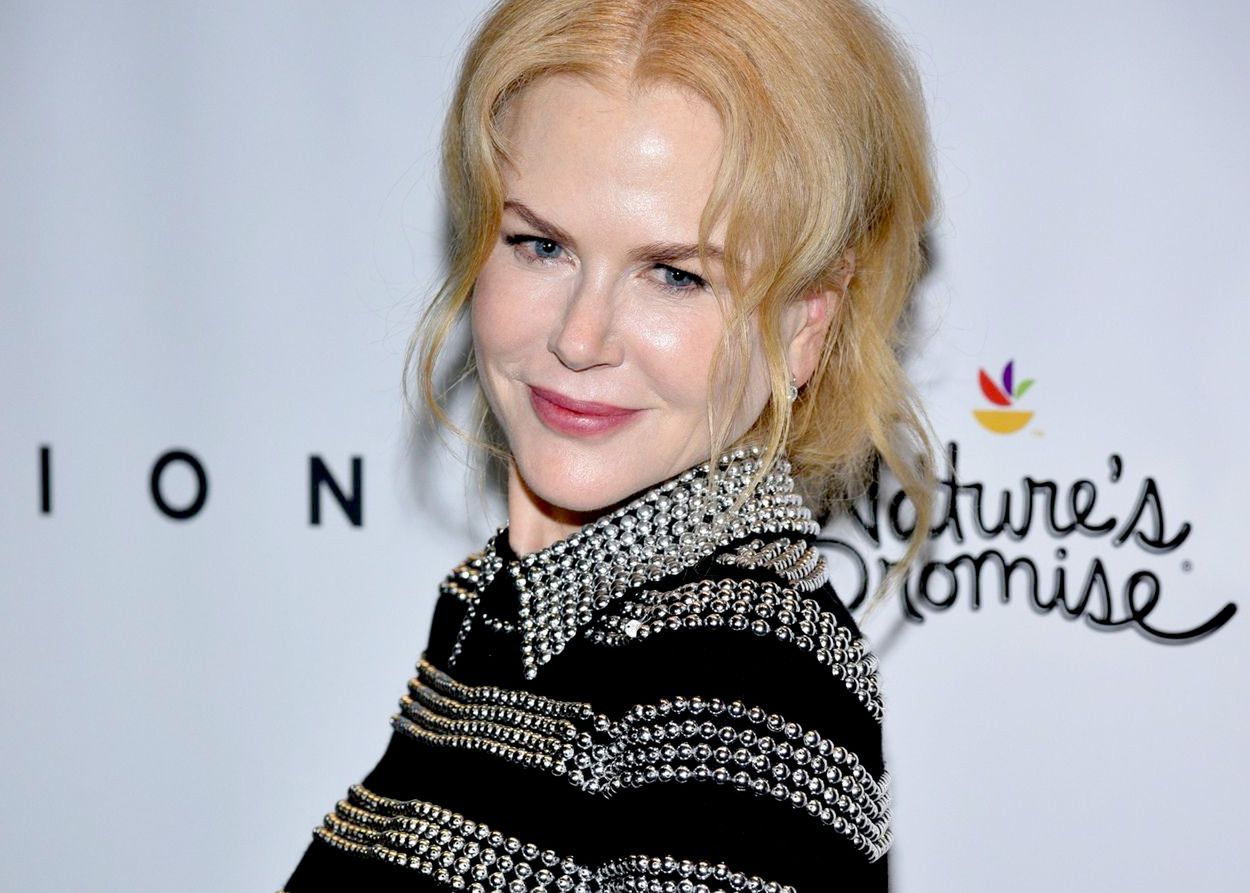 LOOK OF THE DAY: Nicole Kidman w czarno-srebrnym zestawie