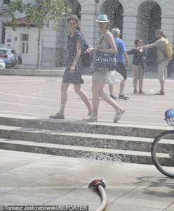 Kurtyny wodne Warszawa. W tych miejscach upały nie są straszne