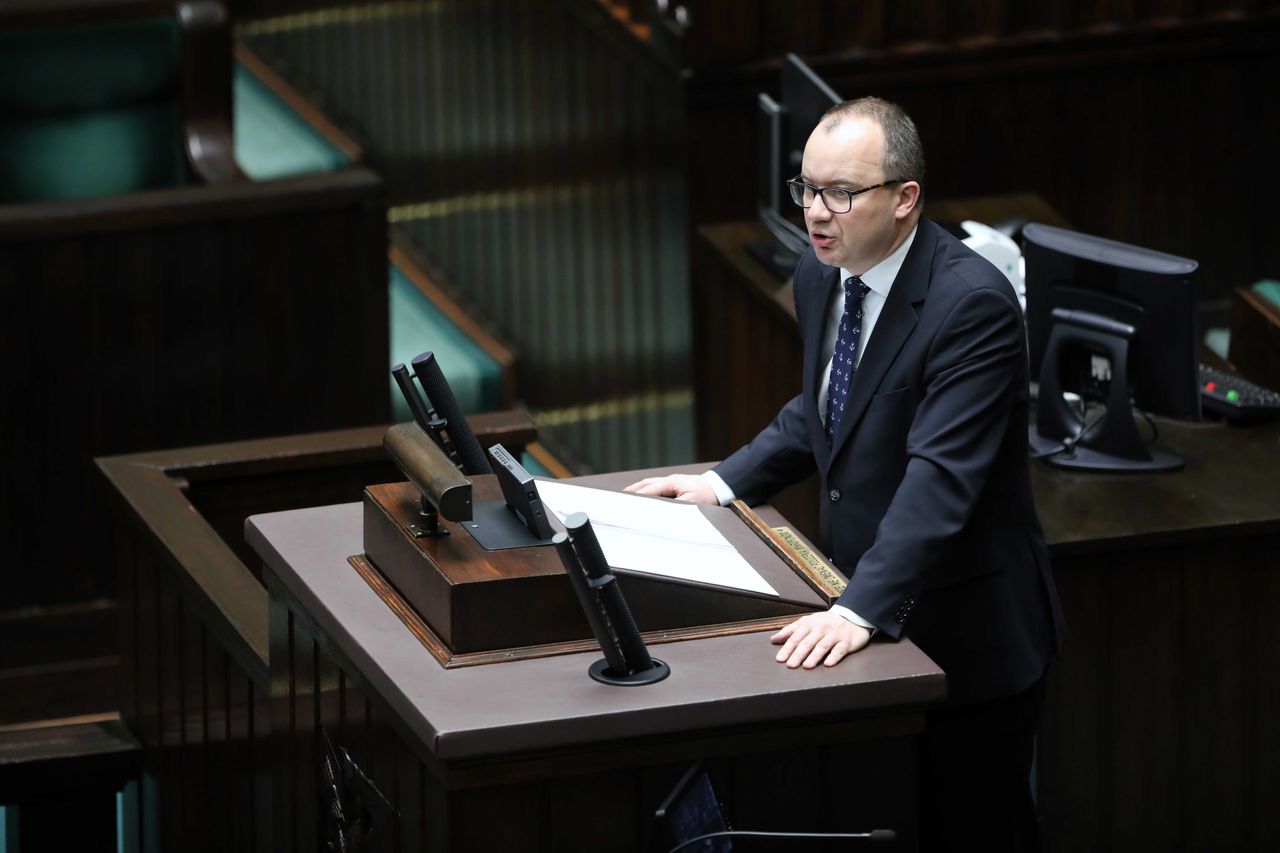 Sejm. Adam Bodnar ostro o ustawie PiS. "To prosta droga do polexitu"