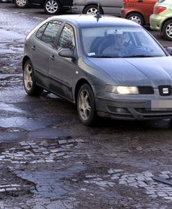 Włoscy kierowcy chodzą za darmo do fizjoterapeutów – wszystko przez dziurawe drogi