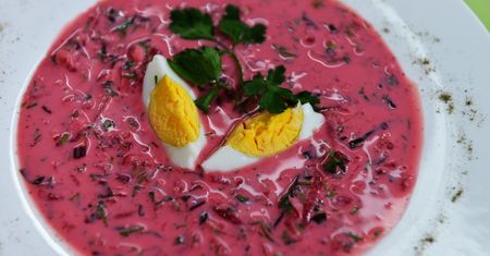 Dietetyczny chłodnik. Zamień jogurt naturalny na inny składnik