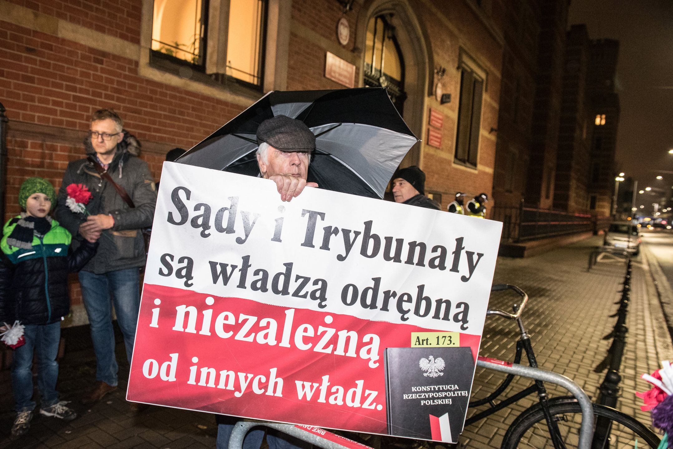 Nie wszyscy Polacy akceptują zmiany w sądownictwie