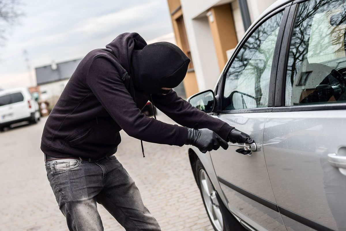 Włochy odnotowały rekordowy spadek liczby kradzieży aut
