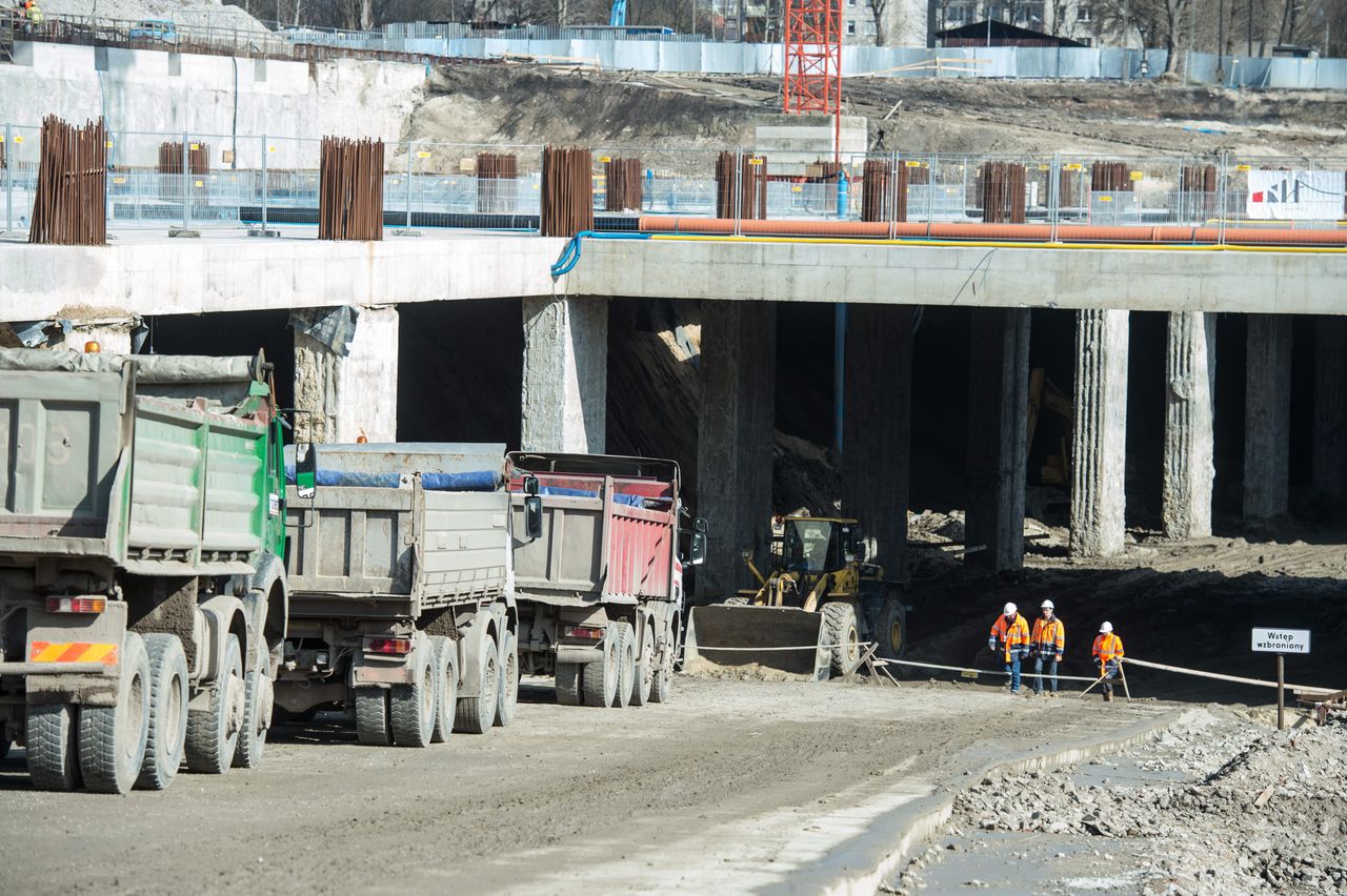 Zaległości polskich firm sięgają 30 mld zł. Najwięcej zalega branża handlowa i budowlana