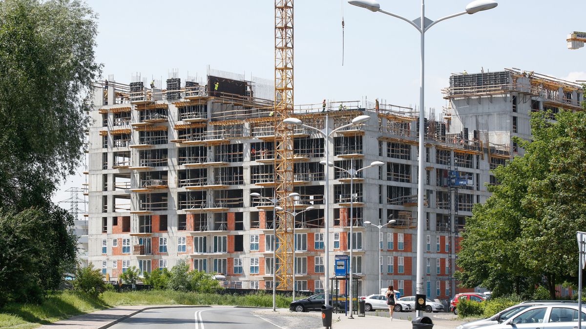 Gminne budownictwo w Polsce już od dłuższego czasu przechodzi spory kryzys. 