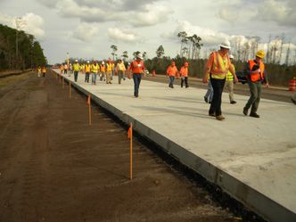 Opóźnienia w budowie dróg będą kosztowne. Drożej o nawet 12 mld zł