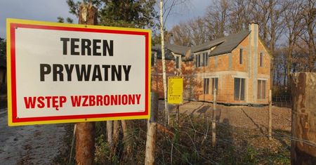 Koronawirus w Polsce. Epidemia paraliżuje inwestycje budowlane
