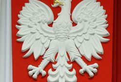 Współpracownik ojca Rydzyka chce zmienić polskie godło. "Na koronie powinien być krzyż"