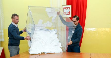 Po raz pierwszy PiS wygrał w Otwocku. Po 12 latach przegrał w Ostrołęce