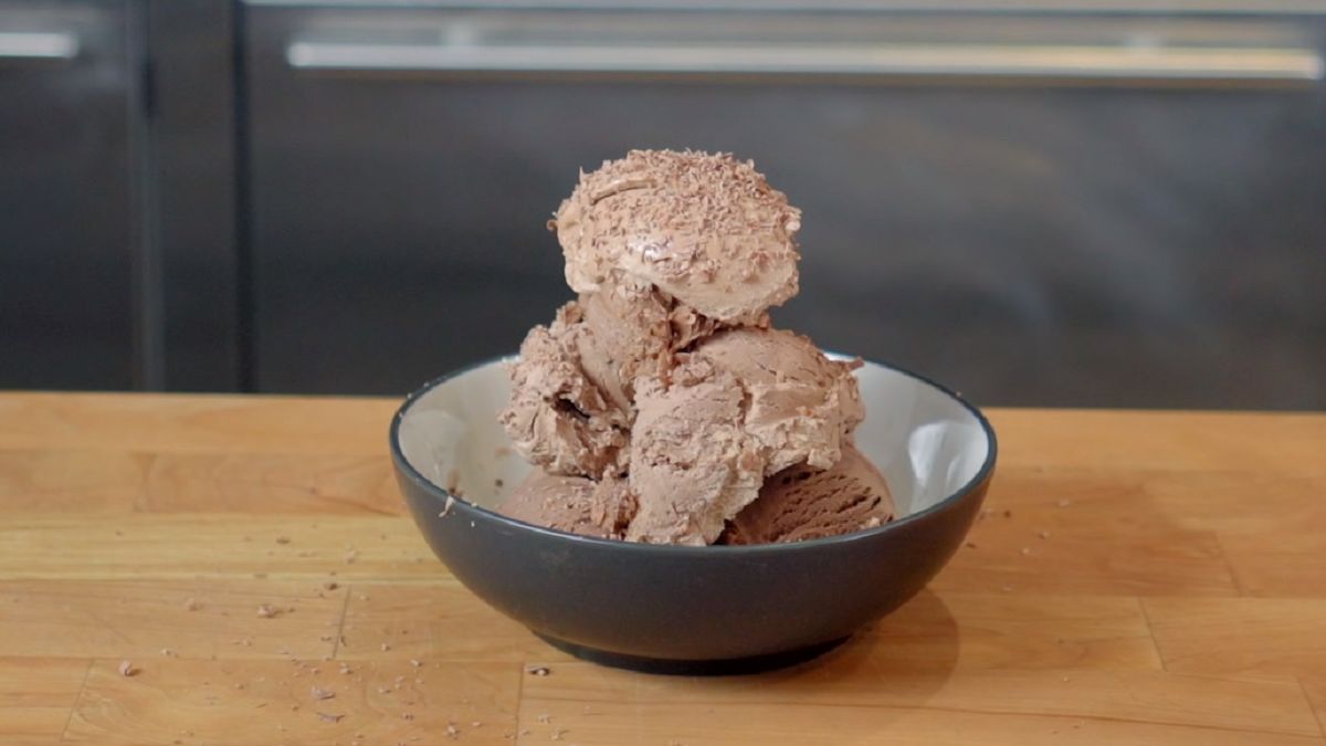 Przepis na domowe lody. Tylko trzy składniki.