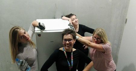 Feminizm kończy się, gdy trzeba wnieść lodówkę na 4. piętro? Redakcja Kobieta WP udowadnia, że to bzdura