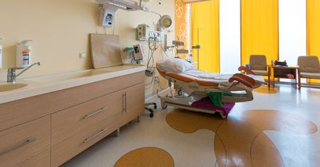 Koronawirus w Polsce. Brzesko. Porodówka zamknięta, 125 pracowników szpitala w kwarantannie
