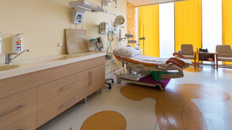 Koronawirus w Polsce. Brzesko. Porodówka zamknięta, 125 pracowników szpitala w kwarantannie (zdjęcie ilustracyjne)