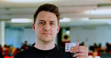 Breczko: "A dowodzik jest?". Dostęp do internetu tylko pod własnym nazwiskiem