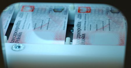 Banki ciągle zbyt chętnie kserują nasze dowody osobiste. Prezes UODO chce jasnych rekomendacji