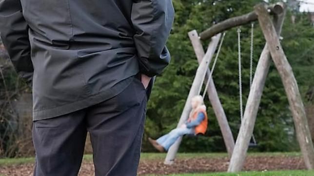 Policja szuka zboczeńca w warszawskich Bielan