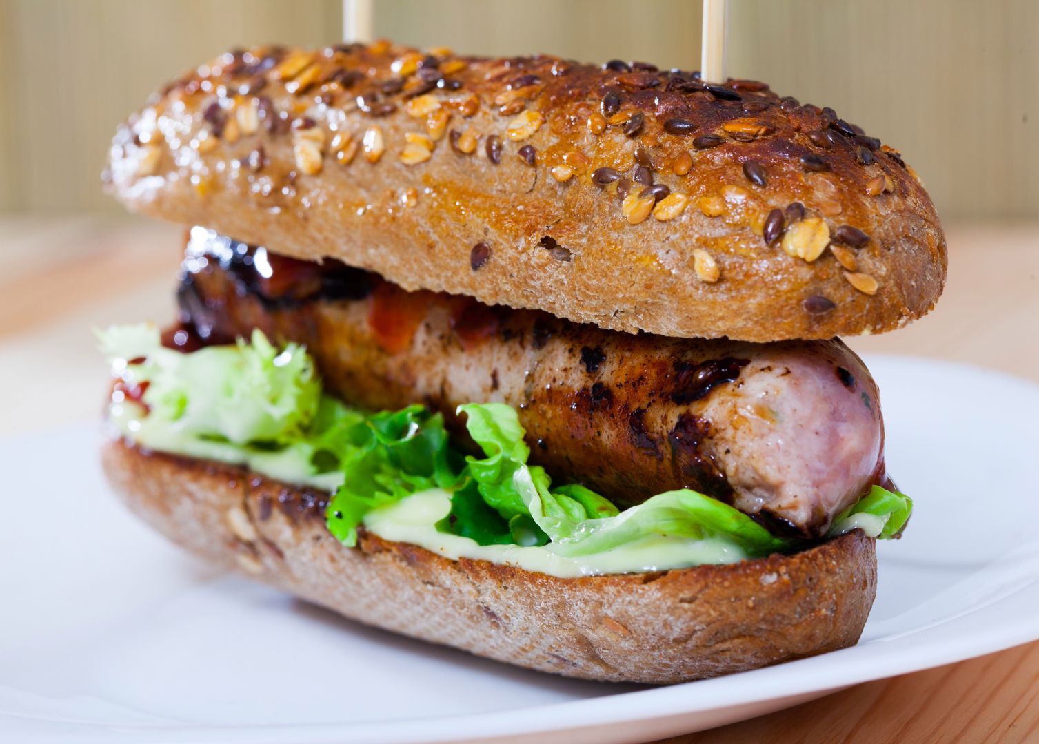 Zapomnij o niezdrowym fast foodzie. Przygotuj domowe hot-dogi w 3 odsłonach
