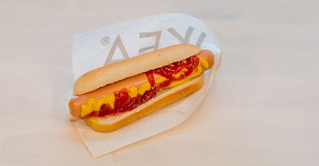 Hot dog z Ikei. Znamy dokładny skład popularnej przekąski