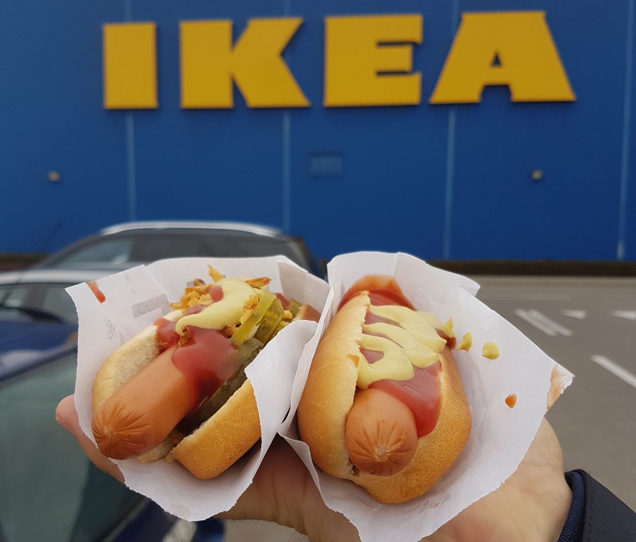 Hot dogi w Ikei 