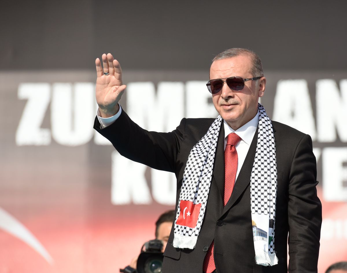 Turcja. Recep Erdogan uzgodnił zniesienie stanu wyjątkowego