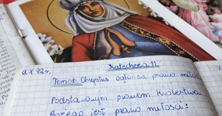 Ustrzyki Dolne. Burmistrz chce zmniejszyć liczbę lekcji religii o połowę