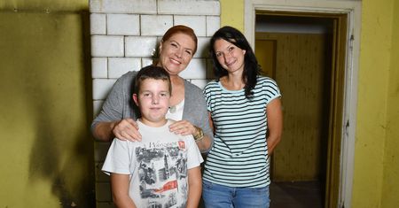 "Nasz nowy dom": pani Sylwia potrzebuje pomocy. Ojciec alkoholik doprowadził jej dom do ruiny