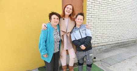 "Nasz nowy dom": To niewiarygodne, że żyli w takich warunkach. Ich nowy dom zwala z nóg