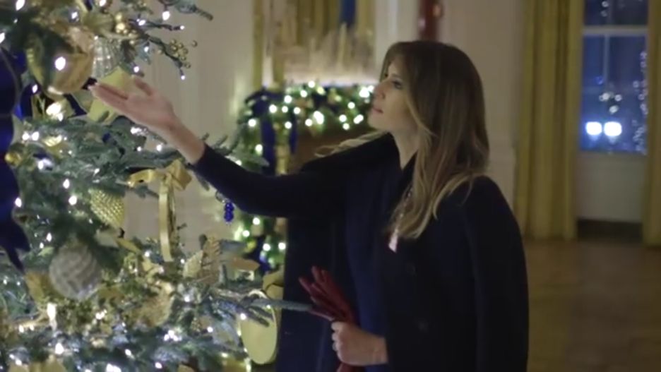 Melania Trump przystroiła Biały Dom na święta.