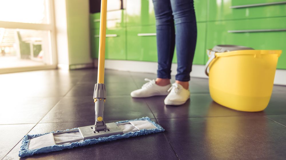 W cenniku prac domowych można znaleźć zarówno standardowe, jak i dodatkowo płatne usługi