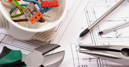 Instalacja elektryczna w domu. O czym pamiętać przy montażu?