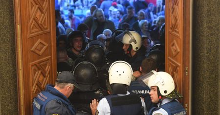 Bójka w parlamencie Macedonii. Polała się krew