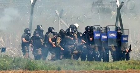 Zamieszki i pożar w obozie dla uchodźców we Francji