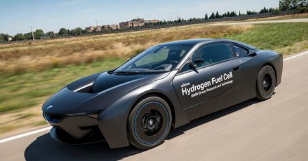 BMW już za kilka lat wprowadzi do oferty samochód na wodór