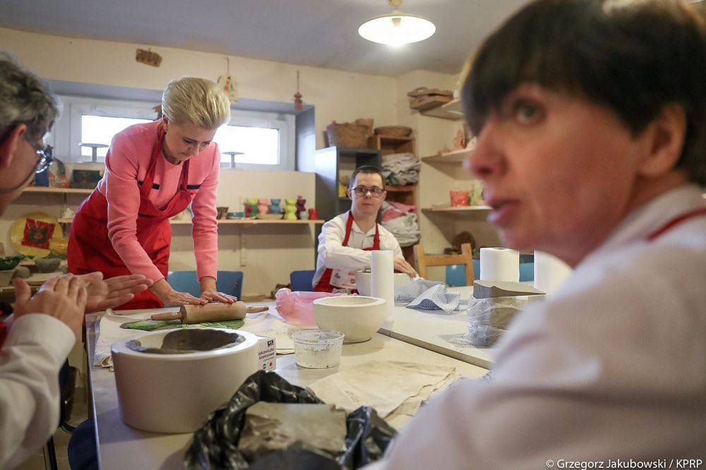 Agata Duda w fartuszku. Jak wyglądała?