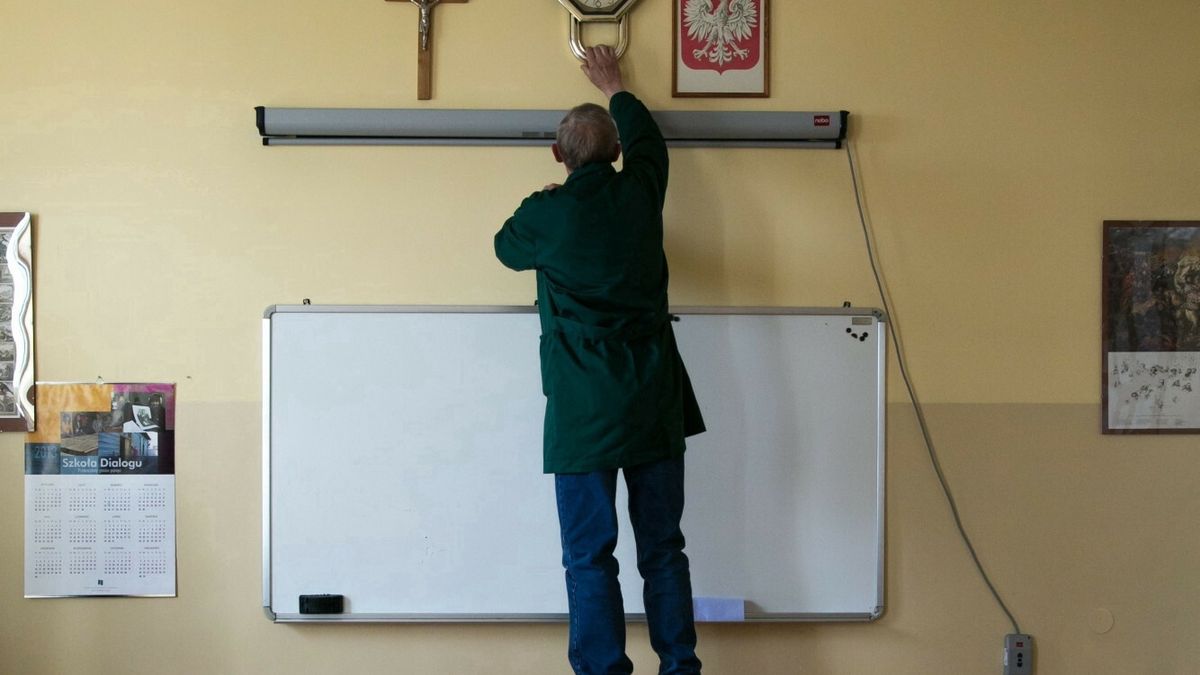 Co Polacy sądzą o lekcjach religii? Badanie CBOS nie pozostawia złudzeń
