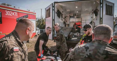 Żołnierze w akcji ratowniczej. Gasili pożar, zabezpieczali wypadek samochodowy, udzielili pomocy zaginionym