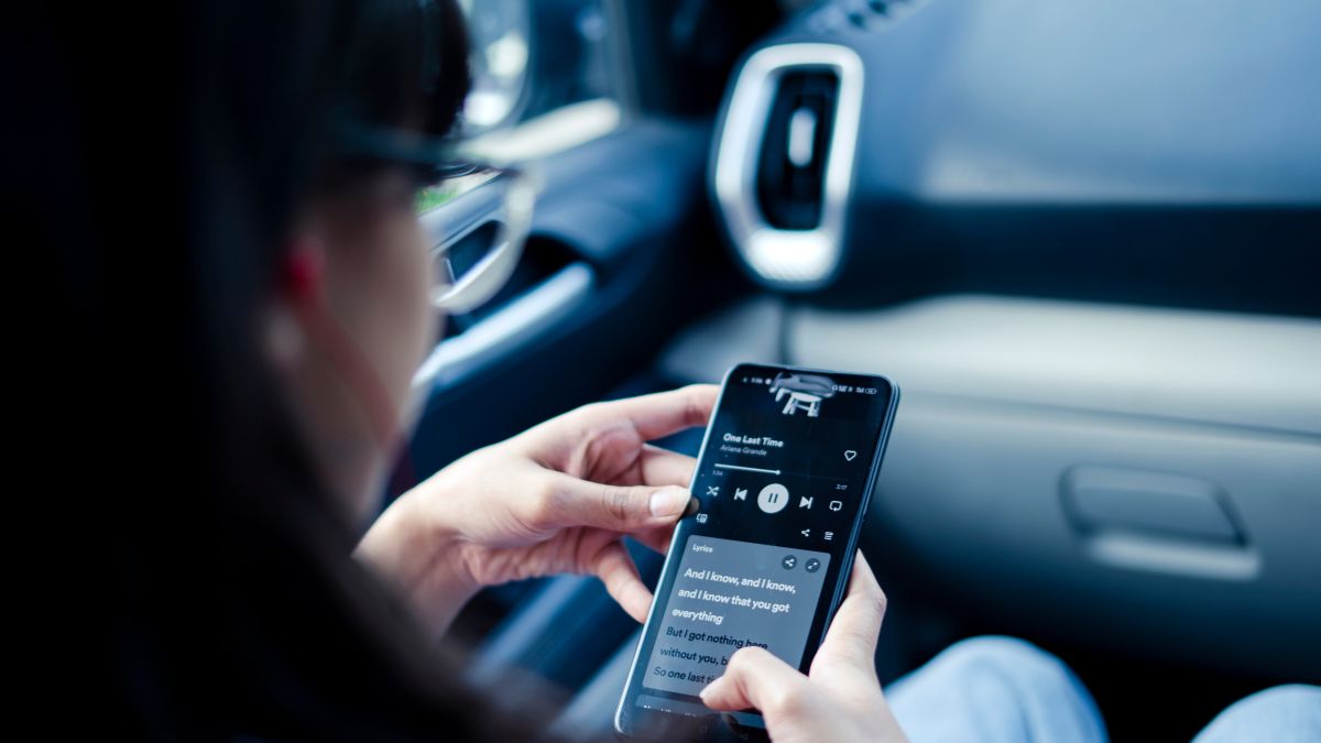 Jak zmienić głośność telefonu?