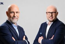 Od lewej: Dawid Fabiś CCO ICEA i Artur Osak CMO ICEA