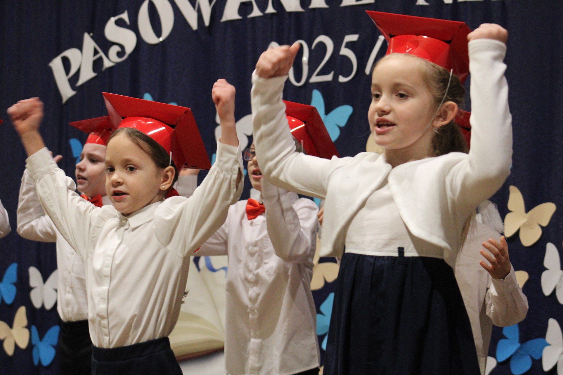 Ślubowanie pierwszoklasistów w SP nr 10 w Tarnobrzegu