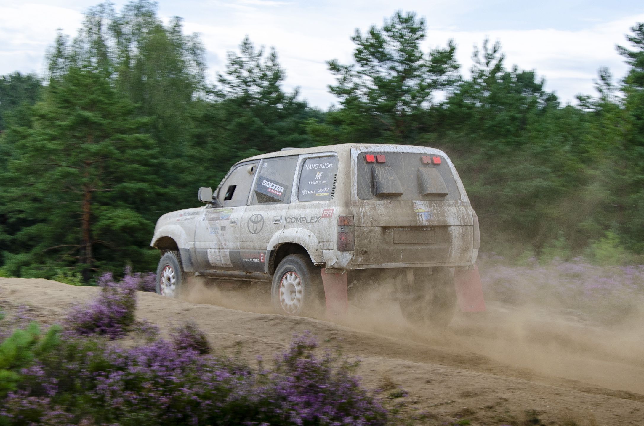 Toyota Land Cruiser HDJ80