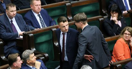 Afera z posłem podejrzewanym o picie w Sejmie. Co grozi za spożywanie alkoholu w pracy?