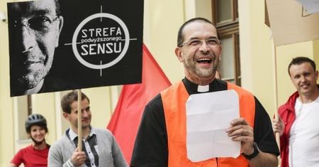 Ksiądz Stryczek żali się na "spisek antyklerykalny": "Nie mam szans, żeby być pozytywnym bohaterem w mediach"