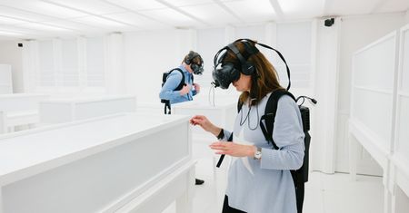 Artysta odtworzył pierwszą na świecie wystawę fotografii z 1839 roku dzięki technologi VR