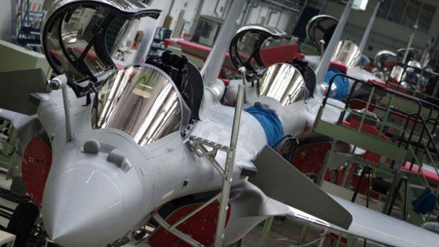 Jak powstaje nowoczesny myśliwiec [wideo] 1