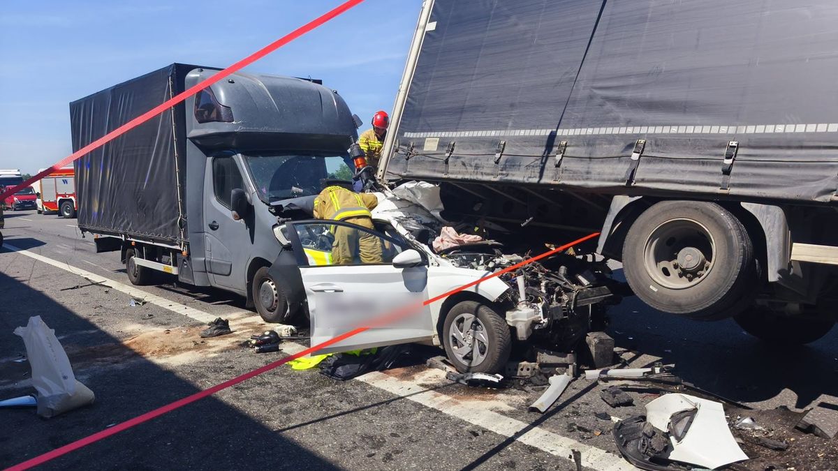 Wypadek na A1 w Dobieszowicach 