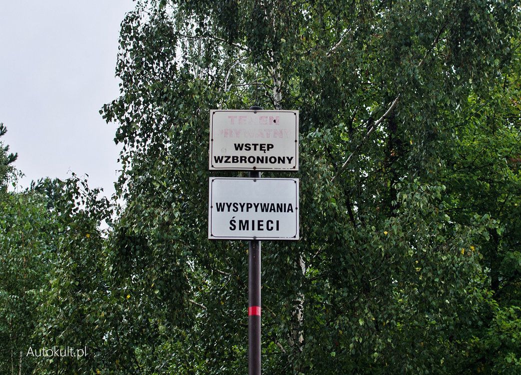 Na terenach prywatnych pojazdem może poruszać się tylko właściciel lasu. Wciąż obowiązują przepisy takie, jak dla lasu państwowego.