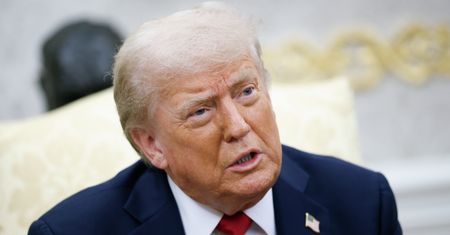 Trump dyscyplinował dziennikarza. "Nie zadawaj mi takich pytań!"